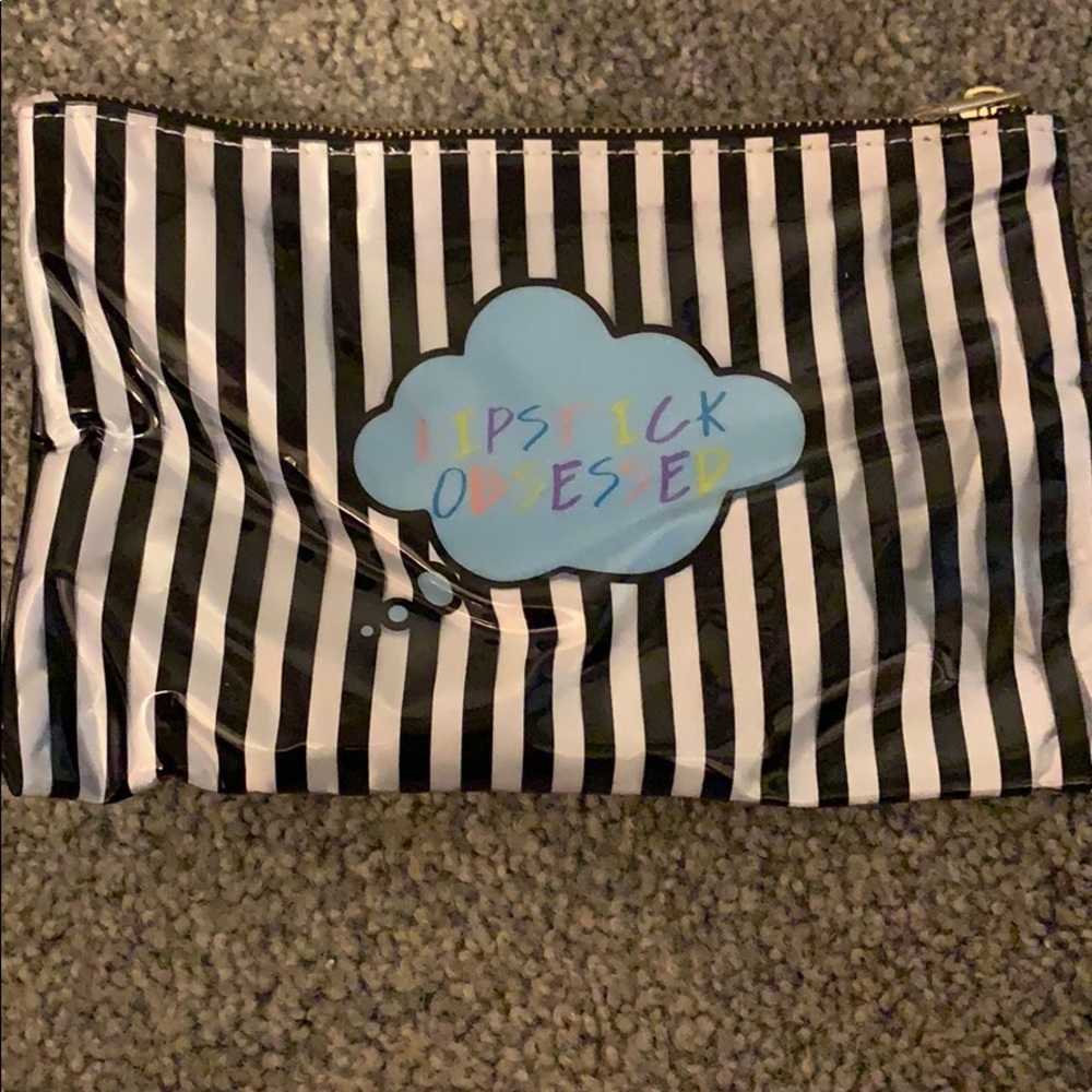 Forever 21 makeup bag